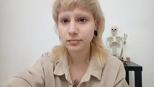 VetaBeghtol online show from November 21, 2025, 2:05 pm