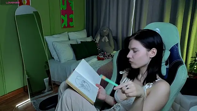 Mell Hyees online show from October 23, 2025, 8:24 am