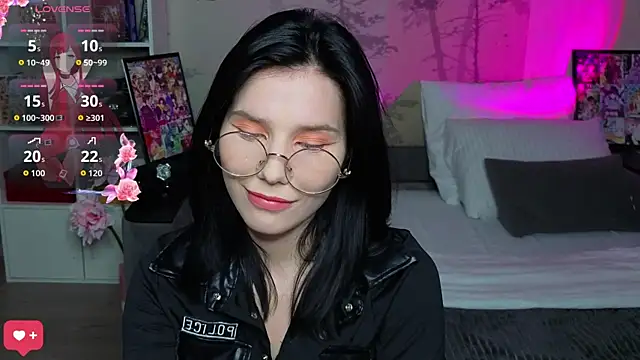 Mell Hyees online show from November 27, 2025, 3:07 am