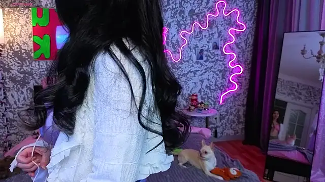 Mell Hyees online show from November 29, 2025, 7:14 pm