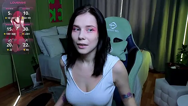 Mell Hyees online show from October 25, 2025, 11:42 am