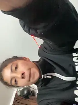 ShareeBax  online show from November 27, 2025, 6:08 pm