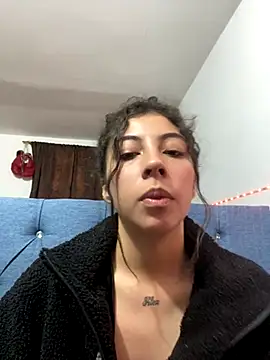 ShareeBax  online show from November 15, 2025, 10:25 pm