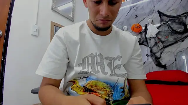 Alan-Smith1 online show from October 23, 2025, 7:34 pm