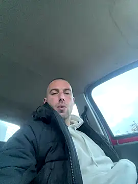 Rotteei1 online show from November 30, 2025, 7:20 am