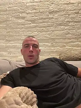 Rotteei1 online show from October 18, 2025, 3:25 pm