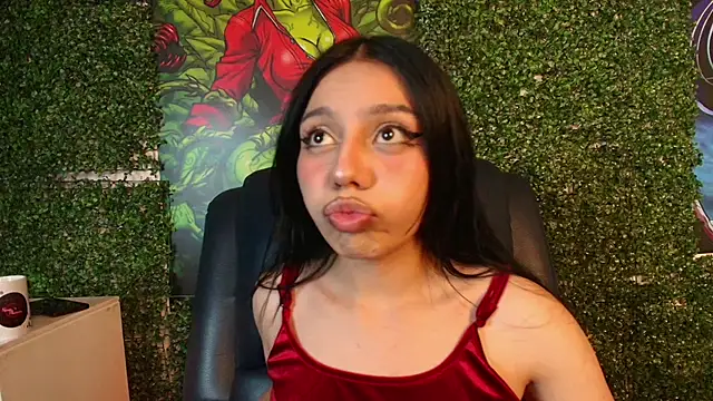 Sophia Lagos online show from November 18, 2025, 10:13 pm