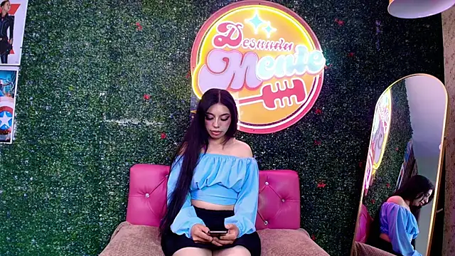 Sophia Lagos online show from November 22, 2025, 12:37 pm