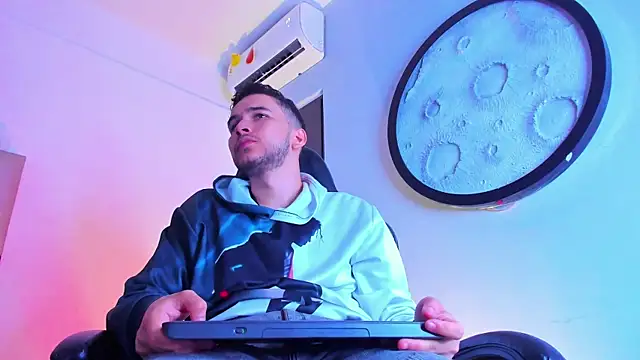 mike 257 online show from February 21, 2026, 11:56 am