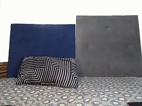 MinnieBee101 online show from April 1, 2026, 2:03 pm