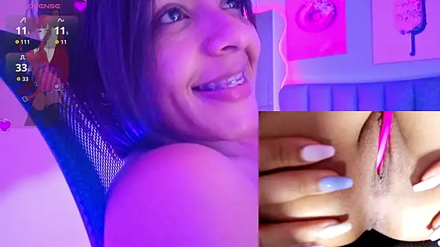 Aria Russo online show from April 18, 2026, 7:07 pm