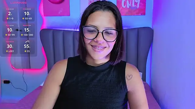 Snapshot of Aria_Russo chatting on June 2, 2026, 2:50 pm Aria Russo online show from June 2, 2026, 2:50 pm