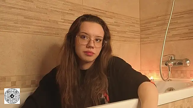 FabiolaCowing online show from October 29, 2025, 6:07 pm