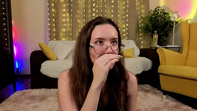 FabiolaCowing online show from November 28, 2025, 6:19 pm