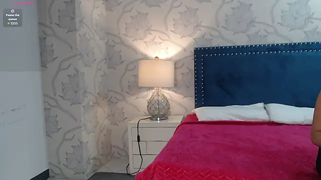 Rachellparker  online show from January 15, 2026, 11:13 am