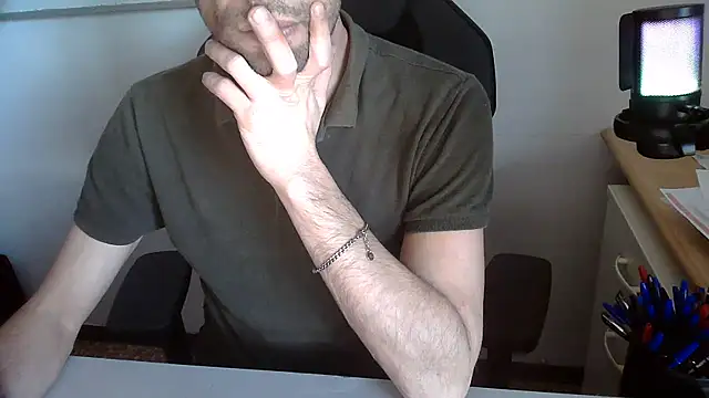 Snapshot of topg84 chatting on May 22, 2026, 3:10 pm topg84 online show from May 22, 2026, 3:10 pm