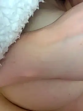 lasexycoquine59 online show from April 22, 2026, 11:00 pm