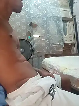 Snapshot of Estebanbigcock23 chatting on December 18, 2025, 8:34 pm Estebanbigcock23 online show from December 18, 2025, 8:34 pm