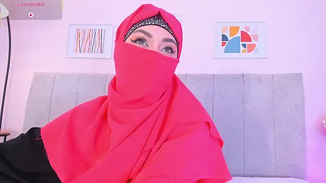 fatiima  online show from April 15, 2026, 7:07 pm