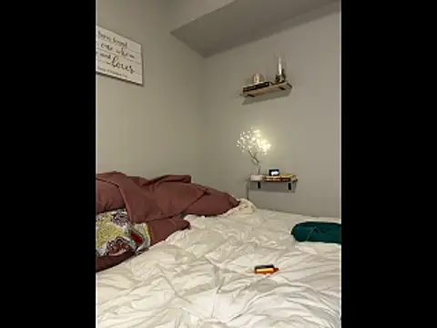 Snapshot of PetitemarieeThaReal chatting on November 10, 2025, 4:39 am PetitemarieeThaReal online show from November 10, 2025, 4:39 am