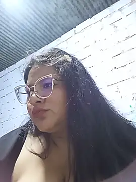 celeste122595 online show from June 4, 2026, 4:39 am