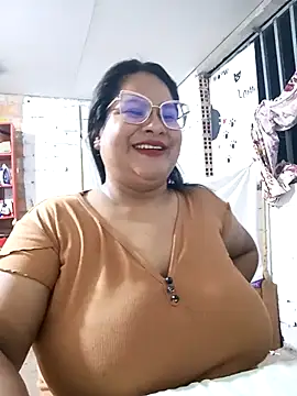 Snapshot of celeste122595 chatting on November 26, 2025, 3:17 am celeste122595 online show from November 26, 2025, 3:17 am