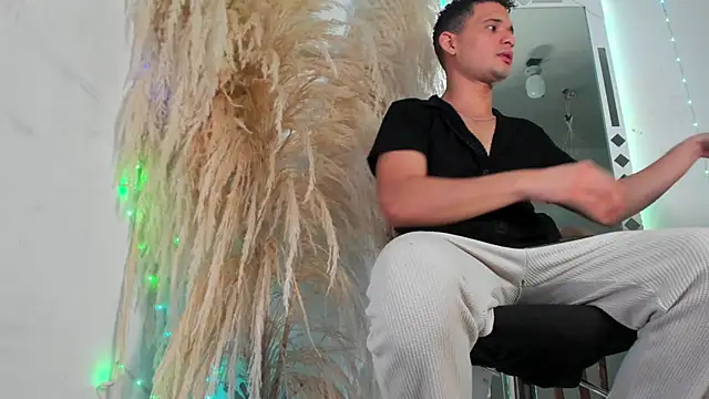 Jax Thunder online show from February 10, 2026, 1:32 pm