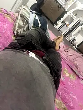 Snapshot of Mathias123987 chatting on November 29, 2025, 5:51 am Mathias123987 online show from November 29, 2025, 5:51 am