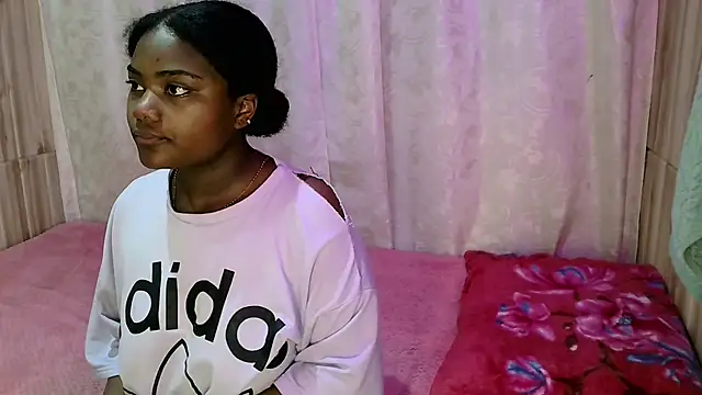 Snapshot of Pasion_morena chatting on October 27, 2025, 9:05 pm Pasion morena online show from October 27, 2025, 9:05 pm