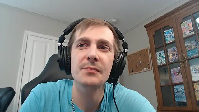 Snapshot of CasuallyCorrupt chatting on December 4, 2025, 6:34 am CasuallyCorrupt online show from December 4, 2025, 6:34 am