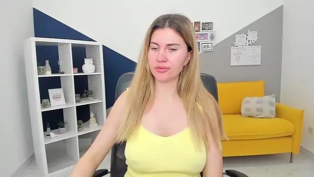 Snapshot of AryaAltkerer chatting on March 3, 2026, 1:51 pm AryaAltkerer online show from March 3, 2026, 1:51 pm