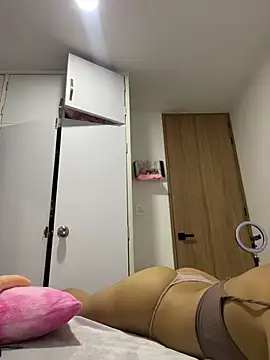 violeta365 online show from November 9, 2025, 11:31 pm