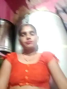 Snapshot of queen_sonam chatting on November 1, 2025, 5:51 pm queen sonam online show from November 1, 2025, 5:51 pm