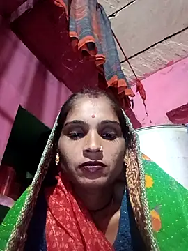 Snapshot of queen_sonam chatting on November 11, 2025, 4:35 pm queen sonam online show from November 11, 2025, 4:35 pm