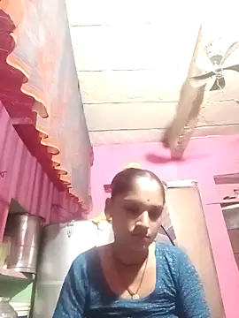 Snapshot of queen_sonam chatting on October 26, 2025, 8:15 am queen sonam online show from October 26, 2025, 8:15 am