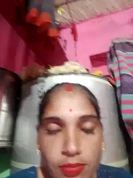 Snapshot of queen_sonam chatting on November 2, 2025, 4:45 pm queen sonam online show from November 2, 2025, 4:45 pm