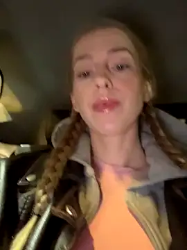 Snapshot of kira_mia chatting on November 25, 2025, 3:12 pm kira mia online show from November 25, 2025, 3:12 pm