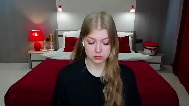 Snapshot of Stella_Light chatting on April 21, 2026, 4:30 am Stella Light online show from April 21, 2026, 4:30 am