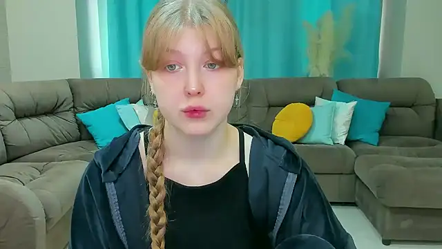 Stella Light online show from November 6, 2025, 11:14 am