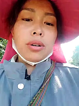 natri-sex online show from October 19, 2025, 1:03 pm