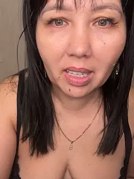 Love  Mom online show from October 24, 2025, 6:29 pm