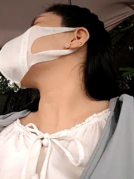 Mina-02 online show from April 16, 2026, 6:47 am