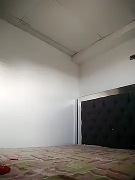 laseducida online show from November 7, 2025, 10:03 pm