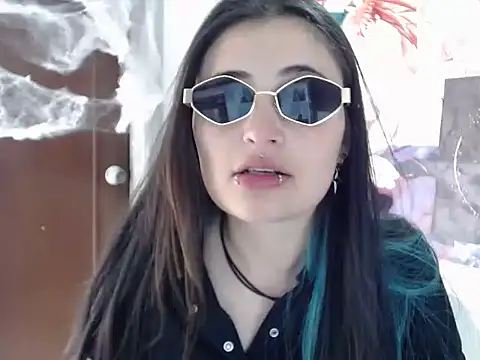 KittenMiss  online show from October 19, 2025, 7:49 pm