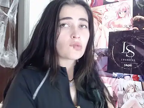 KittenMiss  online show from October 25, 2025, 7:47 pm