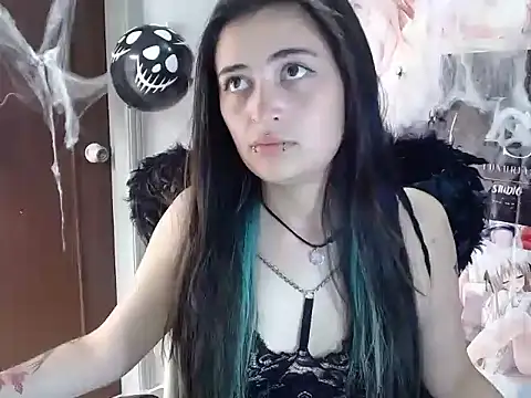 KittenMiss  online show from October 30, 2025, 8:28 pm