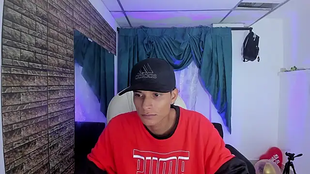 Snapshot of paul_booy chatting on November 16, 2025, 11:59 am paul booy online show from November 16, 2025, 11:59 am