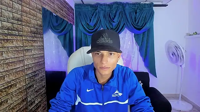 Snapshot of paul_booy chatting on November 29, 2025, 11:27 pm paul booy online show from November 29, 2025, 11:27 pm