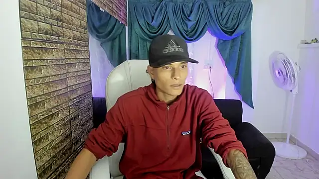 Snapshot of paul_booy chatting on November 27, 2025, 4:57 am paul booy online show from November 27, 2025, 4:57 am