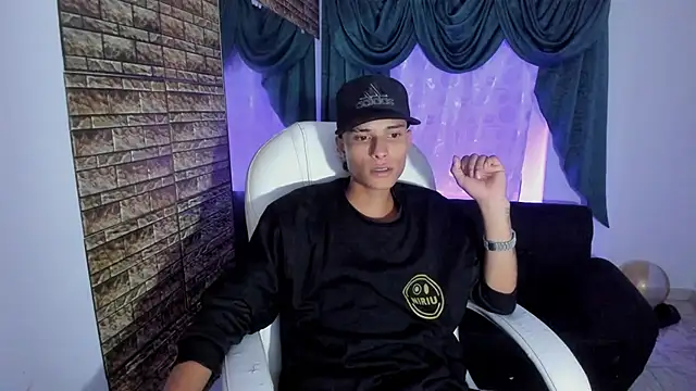 Snapshot of paul_booy chatting on November 25, 2025, 4:02 am paul booy online show from November 25, 2025, 4:02 am